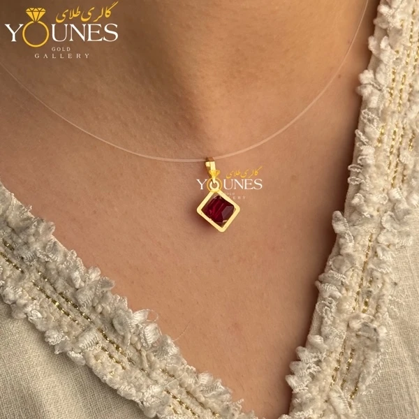 آویز طلا سواروسکی مربعی قرمز